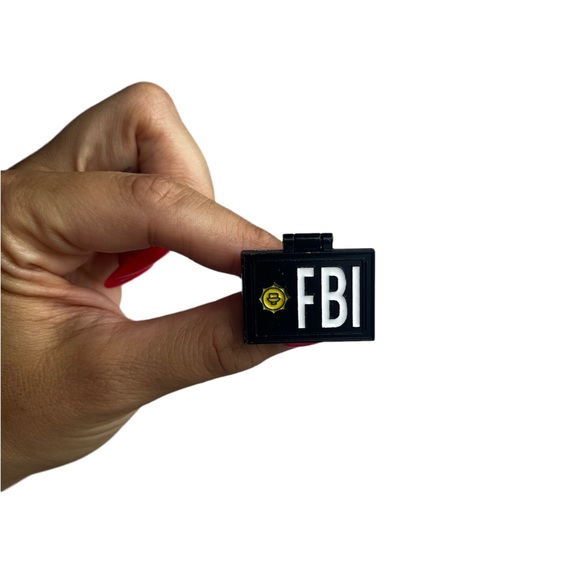 Simpsons Agent Mulder David Duchovny Enamel Pin - Picture 2 of 5